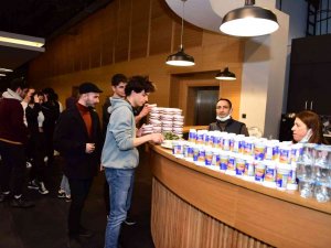 Ders Çalışmak Öğrencilerden İftar Ve Sahur Belediyeden