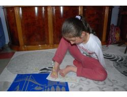 Doğuştan İki Kolu Olmayan Nisanur, Ressam Olmak İstiyor
