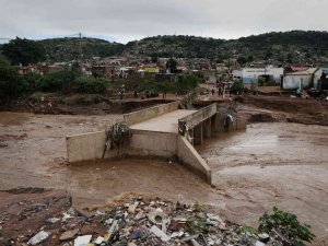 Güney Afrika’yı Sel Vurdu: 45 Ölü