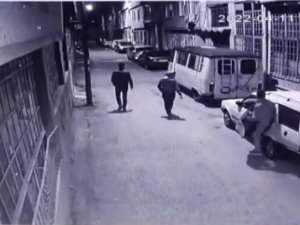 Sahurda Şok...3 Kişi Gelip Otomobilini Böyle Çaldılar