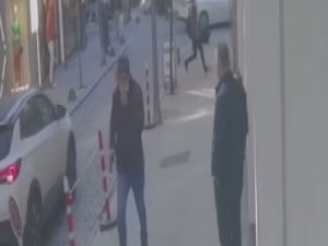 Nişantaşı’nda Sokak Ortasında Silahlı Saldırı Kamerada