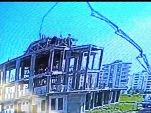 Diyarbakır’da Cami Kubbesinin Çökme Anı Güvenlik Kamerasına Yansıdı