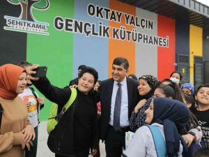 Fadıloğlu, Oktay Yalçın Gençlik Kütüphanesi Öğrencilerini Ziyaret Etti