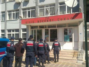 Jasat Ekipleri Hırsızlık Şüphelisi 5 Kişiyi Yakaladı