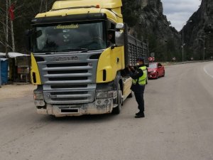 Burdur’da 12 Araç Sürücüsüne 8 Bin Tl Ceza