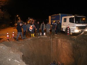 Di̇ski̇ Bismil’de İçme Suyu Borusundaki Arızayı Giderdi