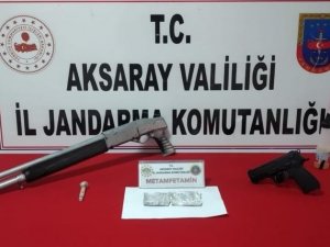 Uyuşturucu Tacirleri Tabanca Ve Tüfekle Yakalandı