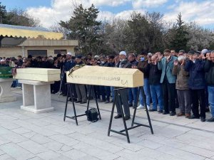 Sobadan Sızan Gazdan Zehirlenen Anne Ve Kızı Son Yolculuğuna Uğurlandı