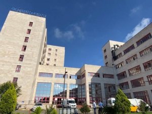 İ̇ki Yaşındaki Çocuk Kimyasal Maddeyi Şeker Sanıp Tüketince Hastanelik Oldu