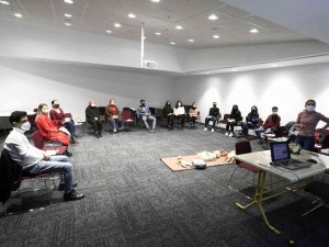 Büyükşehir Gençlik Meclisi’nden İlk Yardım Eğitimi