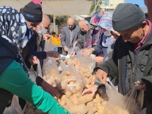 İ̇slahiye’de Belediye Pazara Tezgah Açtı