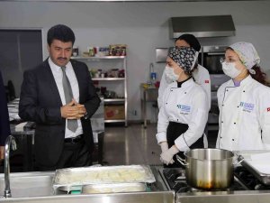 Öğrenciler Tecrübelerini İftar Yemeğiyle Pekiştirdi