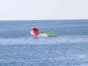 Yamaç Paraşütü Kapanan İki Pilot 200 Metreden Denize İndi