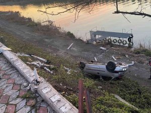 Zonguldak’ta Dere Kenarına Uçan Otomobil Hurdaya Döndü: 1 Yaralı