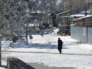 Kars Eksi 13 İle Dondu, Ağaçlar Kırağı Tuttu
