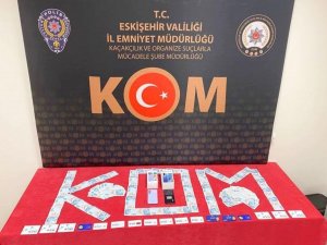 Sahte Para İle Cep Telefonu Alan Şüpheliler Yakalandı