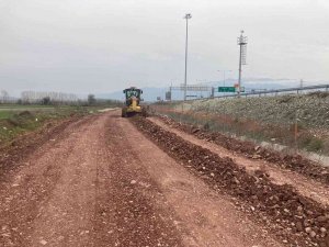 İ̇zmit’in Kırsal Mahallelerinde Yol Konforu Arttırılıyor