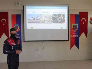 Manisa’da Jandarmadan Cezaevi Personeline ’Trafik Güvenliği’ Eğitimi