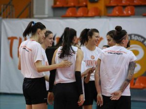 Eczacıbaşı Dynavit’in, Kupa Voley’de Rakibi Fenerbahçe