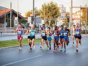 Maraton İ̇zmir Dünya Şampiyonası Gibi