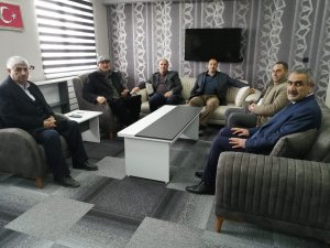 Ak Parti İ̇lçe Başkanı Kazak, Eleşkirt İ̇lçe Gençlik Spor Müdürlüğünü Ziyaret Etti.