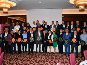 Yeşim’de Kıdem Ödülleri Sahiplerini Buldu