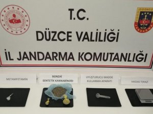 Şüphe Üzerine Durdurulan Araçtan Uyuşturucu Çıktı