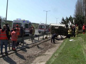 Kumburgaz Tem’de Feci Kaza: 3 Yaralı