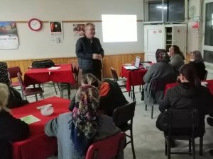 Kırklareli’nde Bağlarda Terbiye Ve Budama Eğitimi Verildi