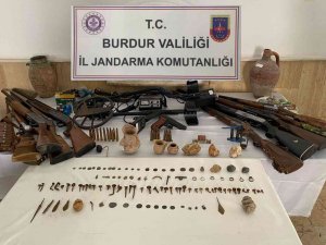 Burdur’da 17 Adrese Tarihi Eser Operasyonu