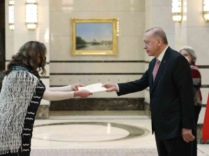 Yeni Zelanda Büyükelçisi Coulson-sinclair, Cumhurbaşkanı Erdoğan’a Güven Mektubu Sundu