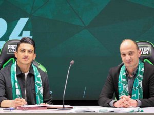 Konyaspor 2 Futbolcusuyla Sözleşme Yeniledi
