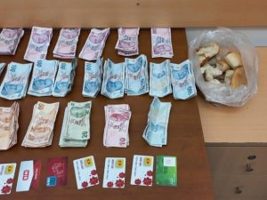 Dilencinin Üzerinden Servet Çıktı: 26 Bin 300 Lira Ve 2 Bin Tl’lik Market Çeki