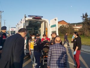 Karşı Şeride Geçen Otomobil İşçi Servisine Ok Gibi Saplandı: 6 Yaralı