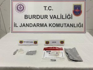 Burdur’da Şüpheli İki Araçta Uyuşturucu Madde Ele Geçiridi