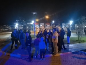 13 Yaşındaki Genç Parkta Bıçaklandı