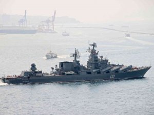 Rusya Savunma Bakanlığı: “Moskova Kruvazörü Varış Limanına Çekilmesi Sırasında Battı”