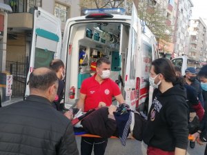 Yolun Karşısına Geçmeye Çalışan Yaşlı Kadına Otomobil Çarptı
