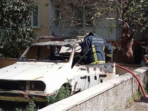 Antalya’da Araç Yangını