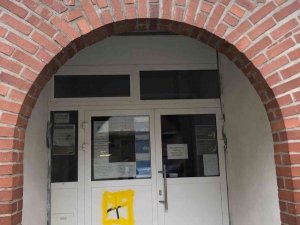 Almanya’da Camiye Irkçı Saldırı