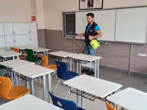 Pursaklar Belediyesi Virüsle Mücadelede Tedbiri Elden Bırakmıyor