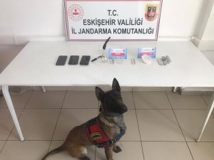 Satmak İçin Eskişehir’e Uyuşturucu Madde Getiren 3 Kişi Yakalandı