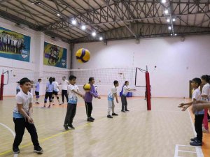 Şanlıurfa’da Ramazan Ayında Voleybola Yoğun İlgi