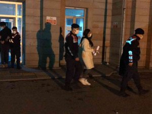 Uyuşturucu Operasyonunda 2’si Kadın 3 Kişi Tutuklandı