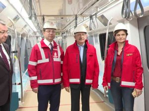 Chp Genel Başkanı Kılıçdaroğlu İle İ̇bb Başkanı İ̇mamoğlu Dudullu-bostancı Metrosunda Test Sürüşü Gerçekleştirdi