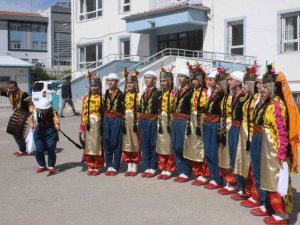 Türkiye’ye 3’uncüsü Olan Halk Oyunları Ekibi Ödüllendirildi