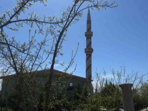 Diyarbakır’da Hırsızlar Caminin Ses Sistemini Çaldı