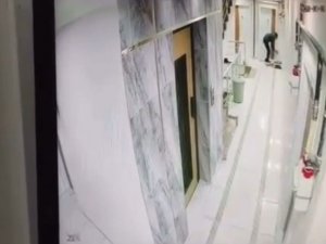 Batman’da Apartmanda Ayakkabı Çalan Hırsız Kameraya Yakalandı