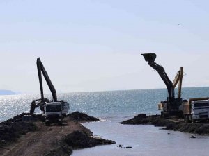 Bakan Kurum: “Amacımız, Van Gölü’nü ‘Özel Çevre Koruma Bölgesi’ İlan Etmek”
