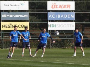Fenerbahçe Kampa Girdi